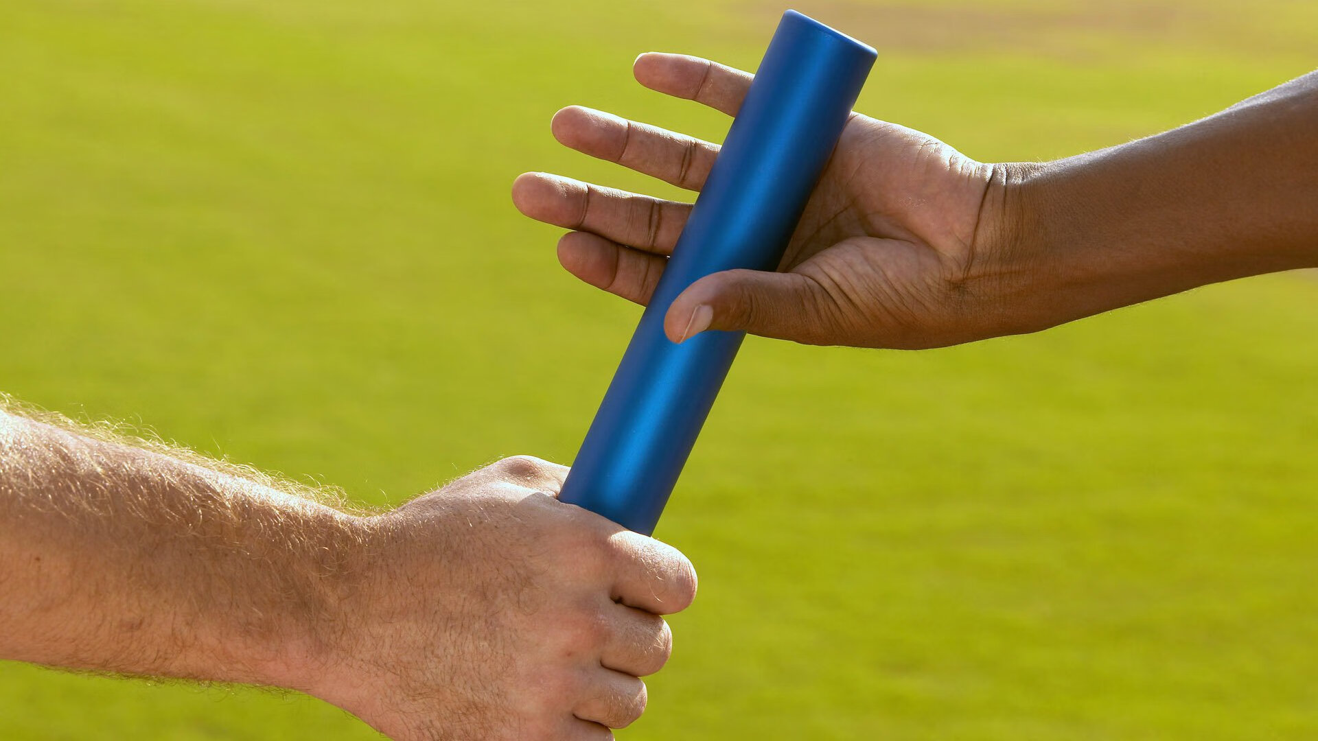 里昂门将因伤提前离场，或将缺席未来几场比赛，里昂哪个联赛