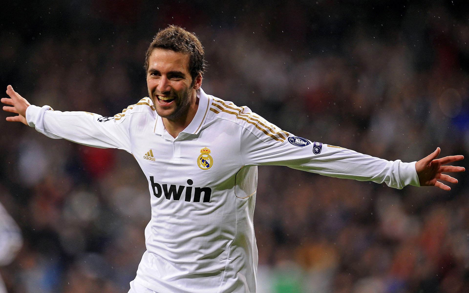 亚特兰大前场快速配合形成多次射门，亚特兰大前场快速配合形成多次射门的原因