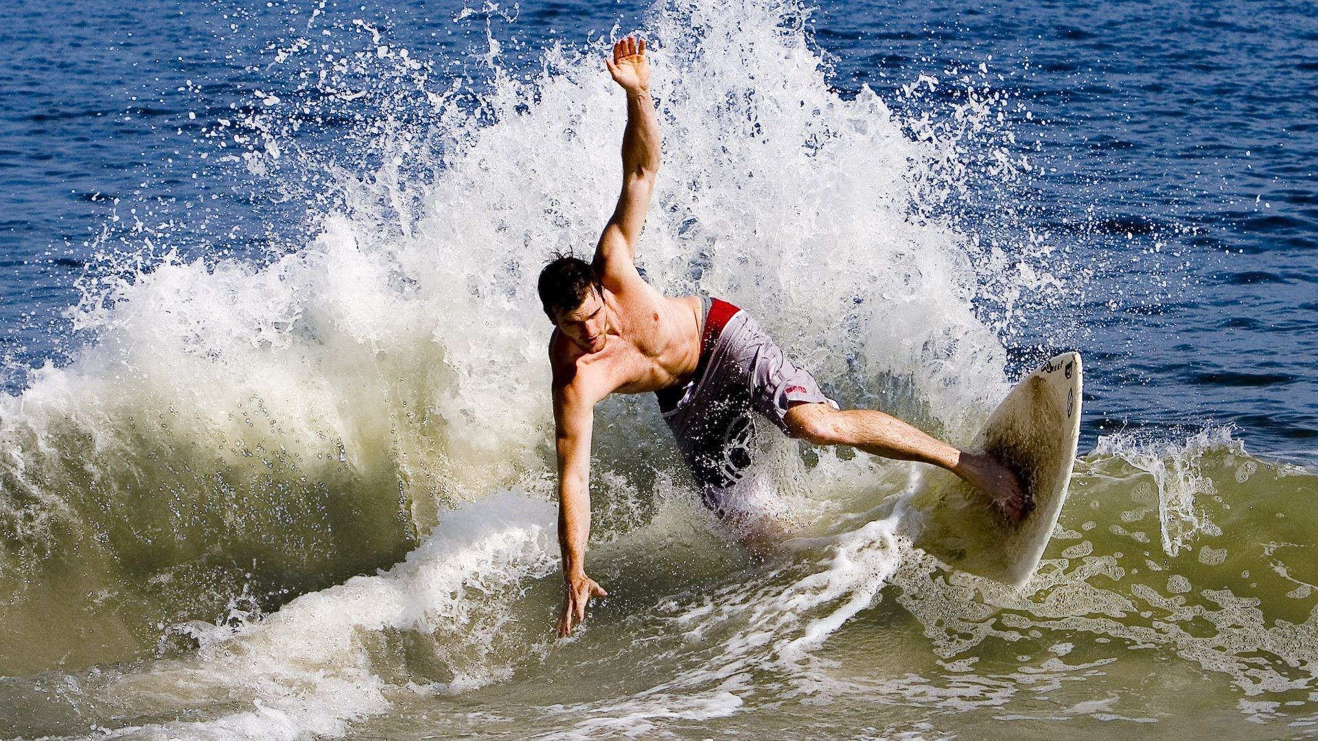 开云体育APP-蝶泳50米冠军出发反应仅0.58秒，蝶泳50米世界纪录是多少